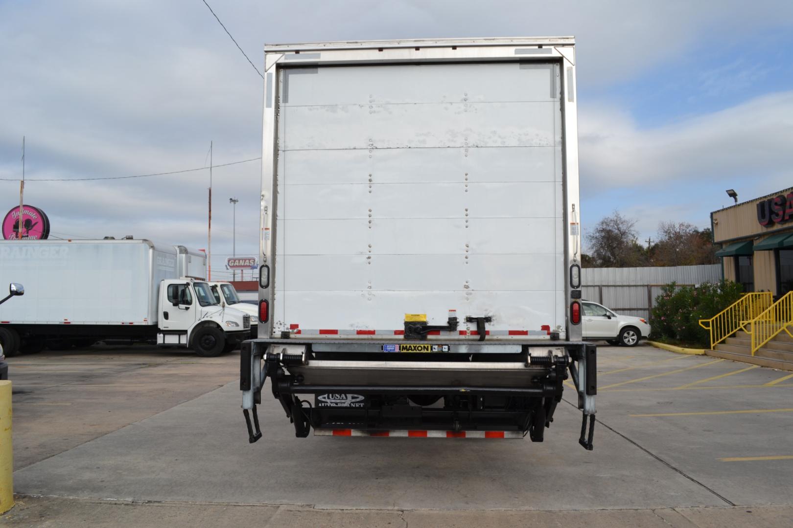 2020 WHITE /BLACK INTERNATIONAL MV 607 with an CUMMINS B6.7L 260HP engine, ALLISON 2500RDS AUTOMATIC transmission, located at 9172 North Fwy, Houston, TX, 77037, (713) 910-6868, 29.887470, -95.411903 - Photo#5